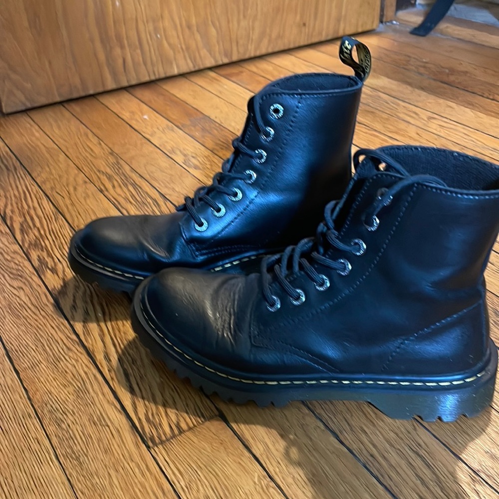 Doc marten 1460 boot, womens